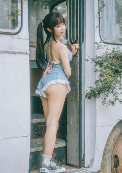 二女一杯原版在线观看_高清全集在线观看